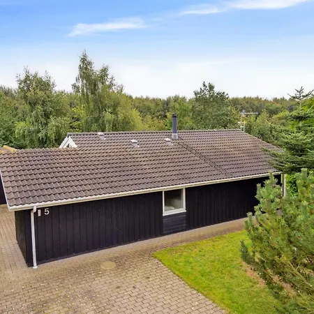 Eljena - 700m From The Sea By Interhome